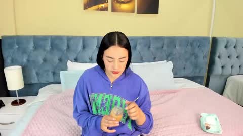 Icy online show from 02.10.25