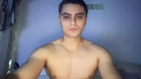 idkimjusttyping1000 online show from 11.03.25