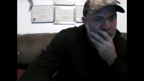 idkwhyidothis348732 online show from 01.03.25