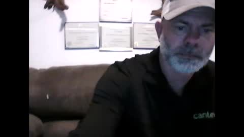 idkwhyidothis348732 online show from 01.06.25
