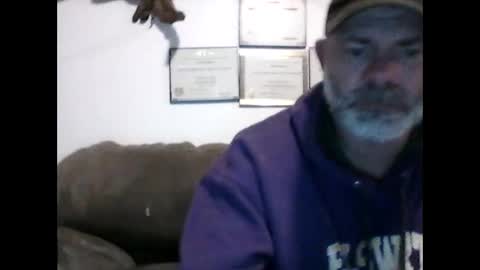 idkwhyidothis348732 online show from 01.10.25