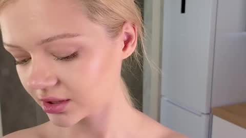 Lisa online show from 03.04.25