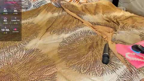 Snapshot of ifuwantlove chatting on 09.22.25 camilla 3 online show from 09.22.25