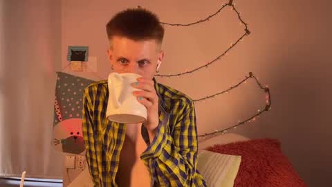 Snapshot of igarsson chatting on 02.19.25 vladito online show from 02.19.25