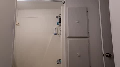 igasu online show from 10.14.25