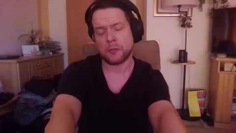 Snapshot of igaveyoupower chatting on 02.27.25 igaveyoupower online show from 02.27.25