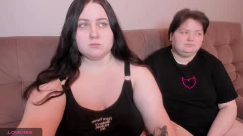 Snapshot of ihaveasecret_ chatting on 01.19.25 Alice online show from 01.19.25
