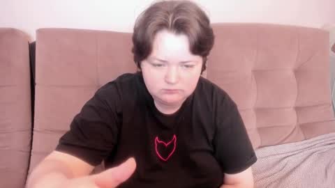 Snapshot of ihaveasecret_ chatting on 03.09.25 Alice online show from 03.09.25