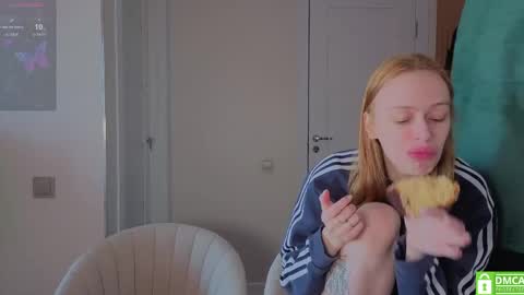 Julia and Mira online show from 04.12.26