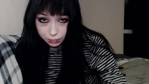 iiiiiiis online show from 10.16.25