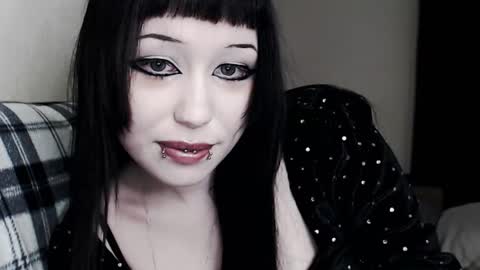 iiiiiiis online show from 10.18.25