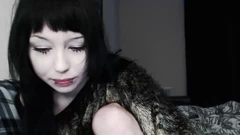 iiiiiiis online show from 12.23.25