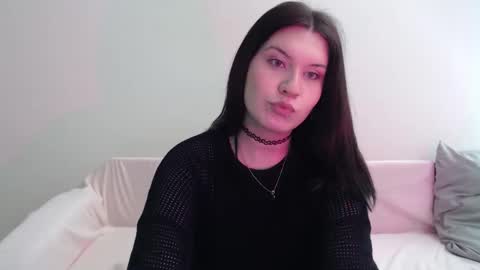 Snapshot of iintimate_flesh chatting on 09.30.25 Vella online show from 09.30.25