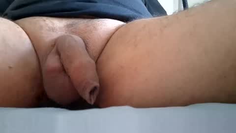 Snapshot of ikbenzo chatting on 10.27.25 ikbenzo online show from 10.27.25