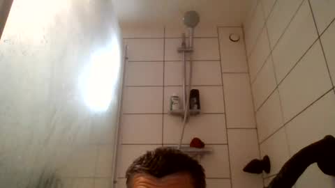 Snapshot of ikercheal chatting on 06.18.26 ikercheal online show from 06.18.26
