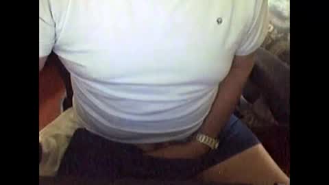 Snapshot of ikissuuuu chatting on 10.13.25 ikissuuuu online show from 10.13.25