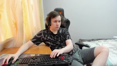 Snapshot of iliaskrislove chatting on 04.18.26 iliaskris online show from 04.18.26