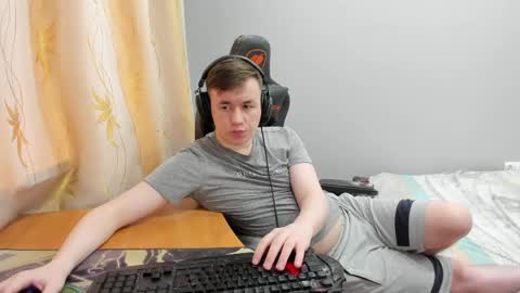 Snapshot of iliaskrislove chatting on 04.23.26 iliaskris online show from 04.23.26
