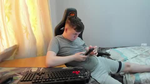 Snapshot of iliaskrislove chatting on 04.24.26 iliaskris online show from 04.24.26