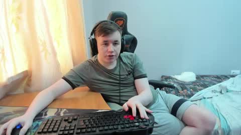 Snapshot of iliaskrislove chatting on 04.26.26 iliaskris online show from 04.26.26