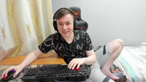 Snapshot of iliaskrislove chatting on 04.27.26 iliaskris online show from 04.27.26