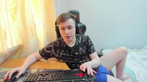 Snapshot of iliaskrislove chatting on 04.30.26 iliaskris online show from 04.30.26