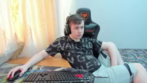 Snapshot of iliaskrislove chatting on 05.18.26 iliaskris online show from 05.18.26