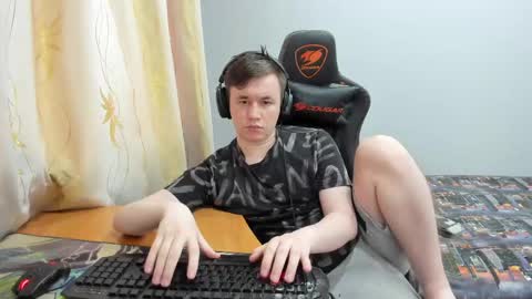Snapshot of iliaskrislove chatting on 05.19.26 iliaskris online show from 05.19.26