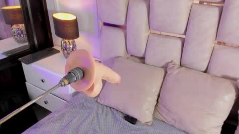 Snapshot of iliy_ chatting on 02.17.25 ILY   online show from 02.17.25