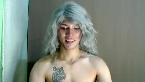 Snapshot of ill_moan_foryouxx chatting on 12.14.25 QUEEN KATH online show from 12.14.25