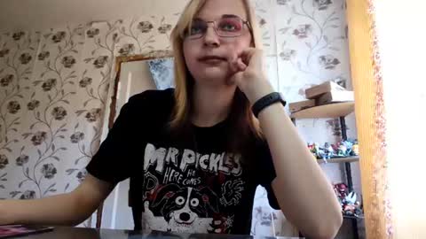 Snapshot of illacaudill chatting on 06.12.26 Sophie online show from 06.12.26