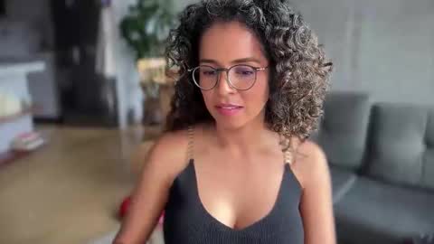 Kloe online show from 02.04.25