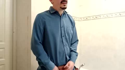 Snapshot of ilovecuteguy79 chatting on 03.18.26 ilovecuteguy79 online show from 03.18.26