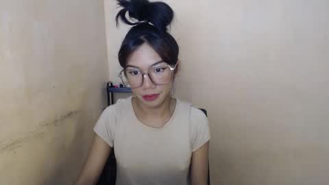 Snapshot of iloveyou28xx chatting on 04.15.26 CALL ME JEN YOUR SWEET GIRL 3 online show from 04.15.26