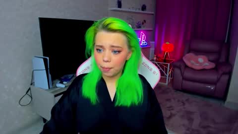 Roxy online show from 10.14.25