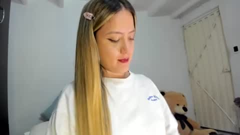 Snapshot of im_caro chatting on 07.18.26 Caro online show from 07.18.26