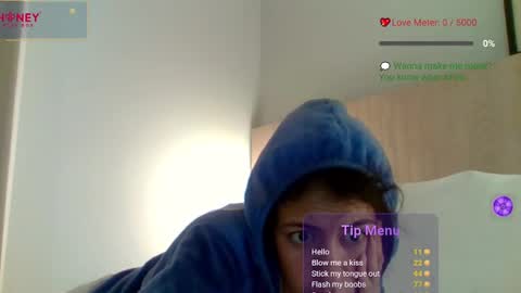 Snapshot of im_elliana chatting on 10.14.25 Ellliiana online show from 10.14.25