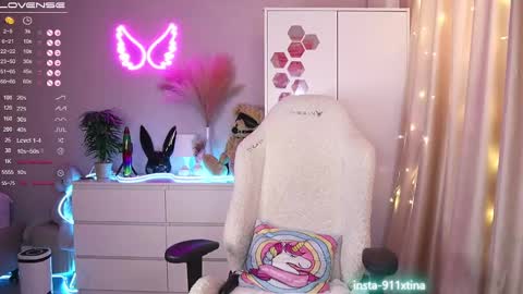 Snapshot of im_kristina chatting on 03.01.25 Kris online show from 03.01.25