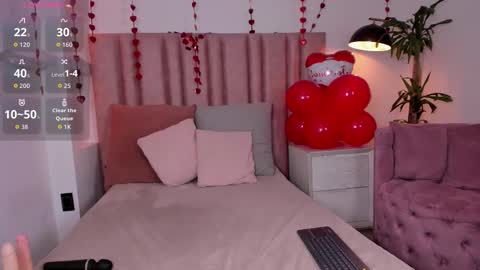 Luna Luxe online show from 02.15.26