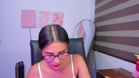 Mia online show from 05.16.26