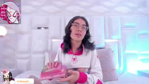 Moly  online show from 12.03.25