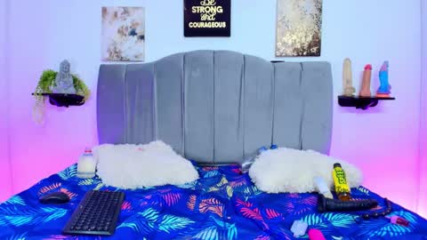 im_riley_ online show from 10.02.25