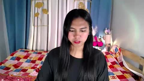 Snapshot of im_ur_girl_demure chatting on 06.10.26 kyline online show from 06.10.26