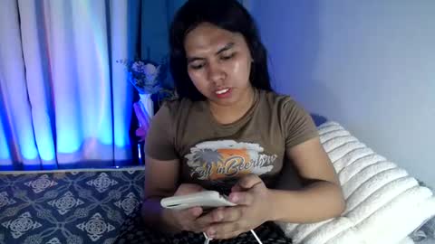 Snapshot of im_ur_girl_demure chatting on 07.13.26 kyline online show from 07.13.26