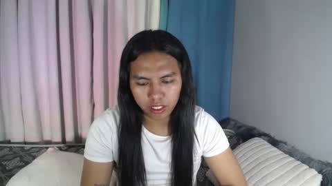 Snapshot of im_ur_girl_demure chatting on 08.04.26 kyline online show from 08.04.26