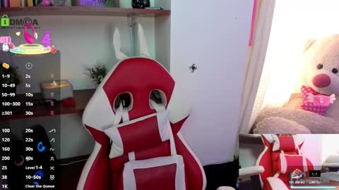 Lisa Hyga online show from 10.24.25