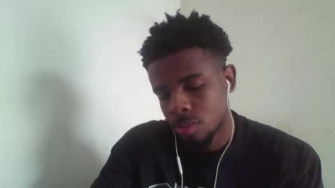 Snapshot of imaking01 chatting on 09.22.25 imaking01 online show from 09.22.25