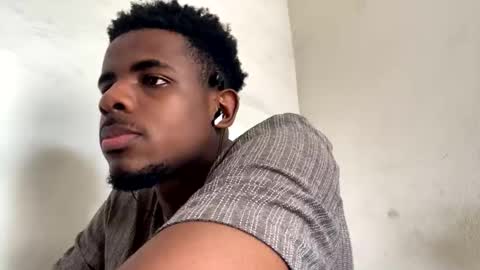 Snapshot of imaking01 chatting on 09.30.25 imaking01 online show from 09.30.25