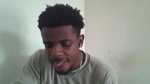 Snapshot of imaking01 chatting on 10.02.25 imaking01 online show from 10.02.25