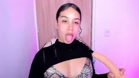 Snapshot of imcharlot_ chatting on 07.18.26 charlot online show from 07.18.26